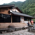 【画像】北アルプスの女王「燕岳」の夏山1泊登山ルポ　【vol.04　下山＆温泉編（燕山荘～登山口～中房温泉】 〜 画像1