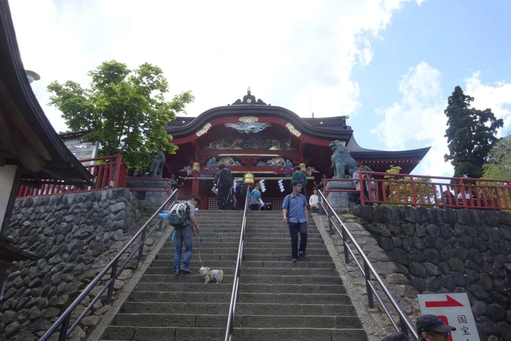 御岳山山頂の武蔵御嶽神社