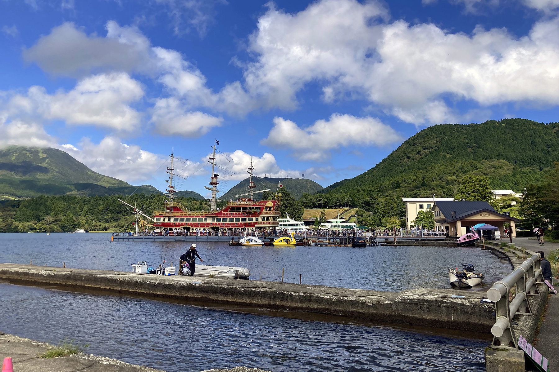 箱根園地から出ている箱根海賊船