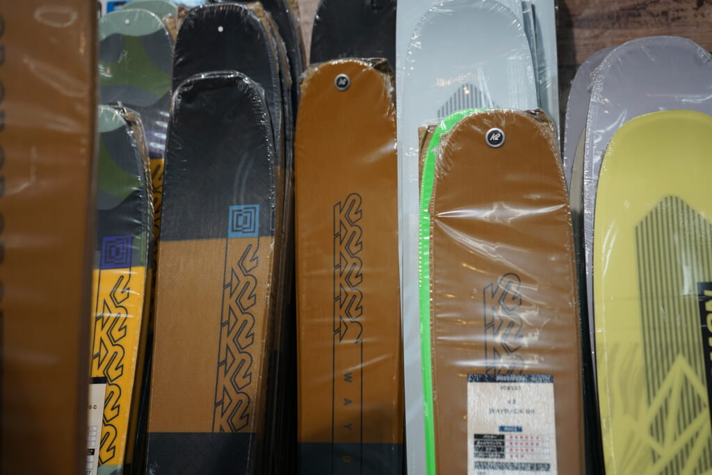スキーアイテム買う前チェック！ ショップ店員に学ぶ、最高のスキーシーズンを迎えるための準備術【vol.09 メーカー解説編】 | soto lover  - ソトラバ ～ソトラバならもっと外遊びに出かけたくなる！ 情報満載のウェブメディア～
