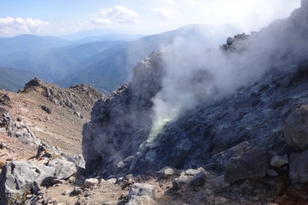 焼岳の噴気