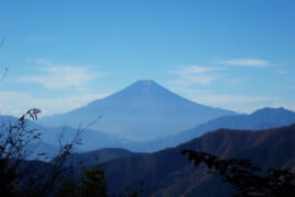 奈良倉山から望む富士山