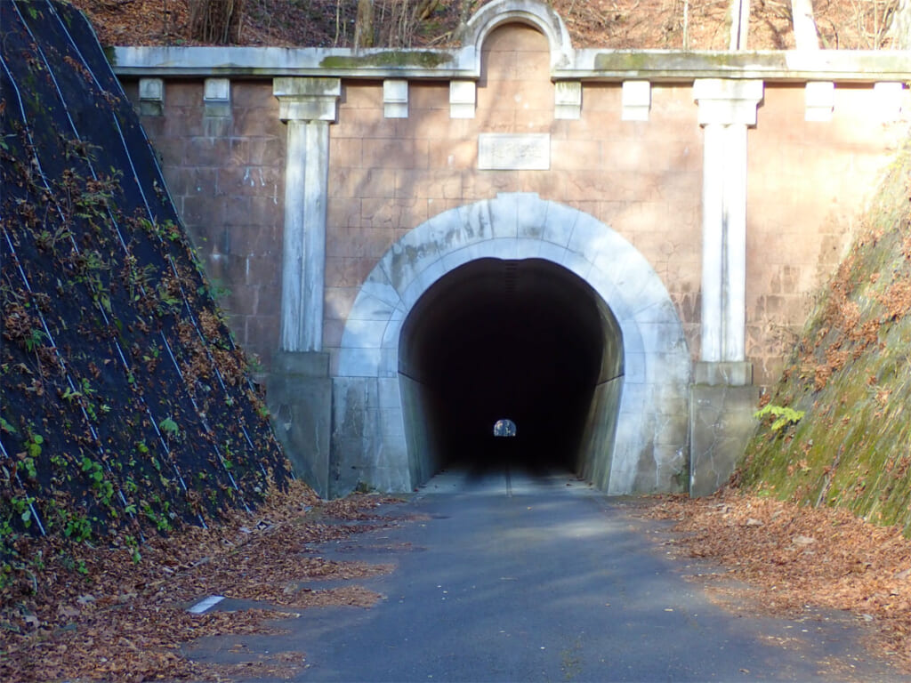 笹子峠の弓道笹子隧道
