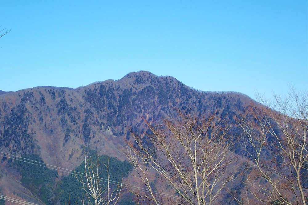 秀麗富嶽十二景の4番山頂の滝子山