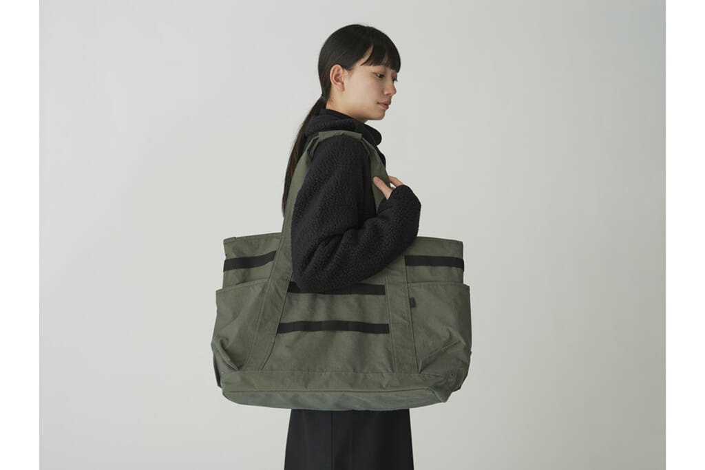 スノーピークのLW Taslan Ripstop Tote Bagの使用イメージ