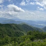 【画像】東北ならではの名湯に酔いしれる！　初夏の花を愛でる山旅「前衛峰・笹森山ハイク」を心ゆくまで堪能 〜 画像1