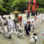 【画像】富士登山の夏山シーズン開幕！　富士山麓の夏の風物詩、古来から伝わる「富士山開山祭前夜祭」に潜入してみた 〜 画像1