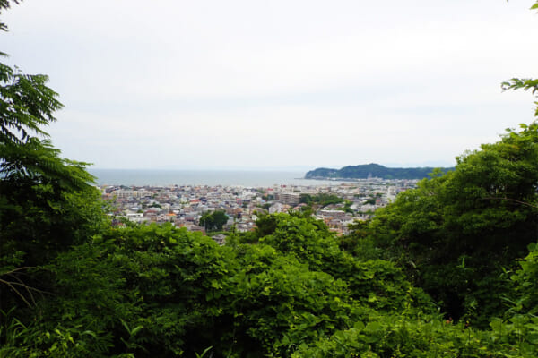祇園山から望む相模湾の眺望