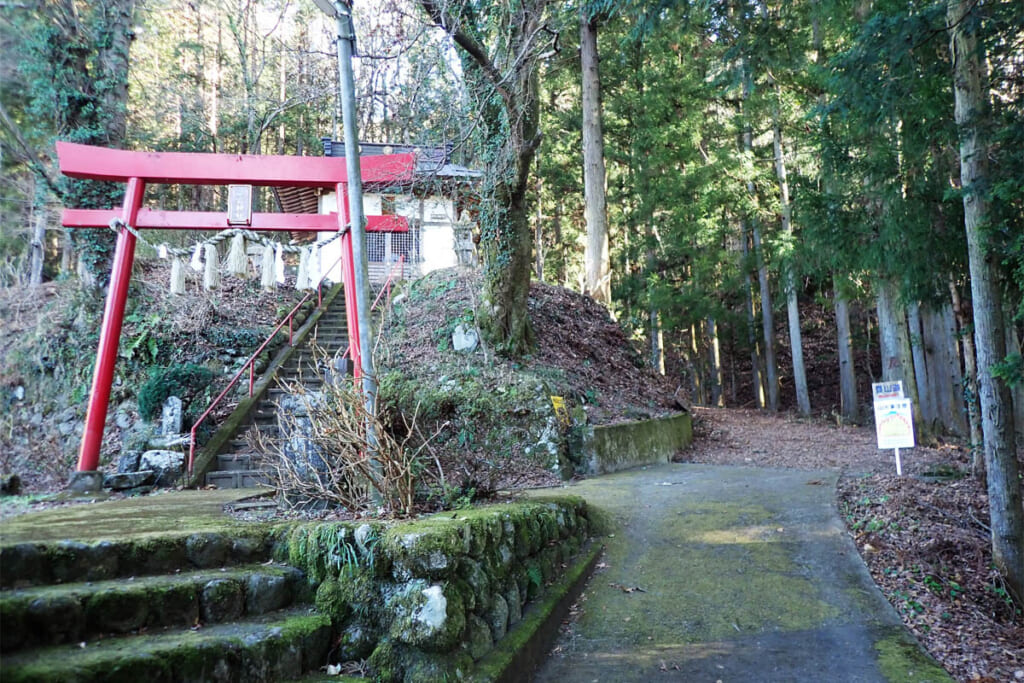 愛宕神社の赤い鳥居