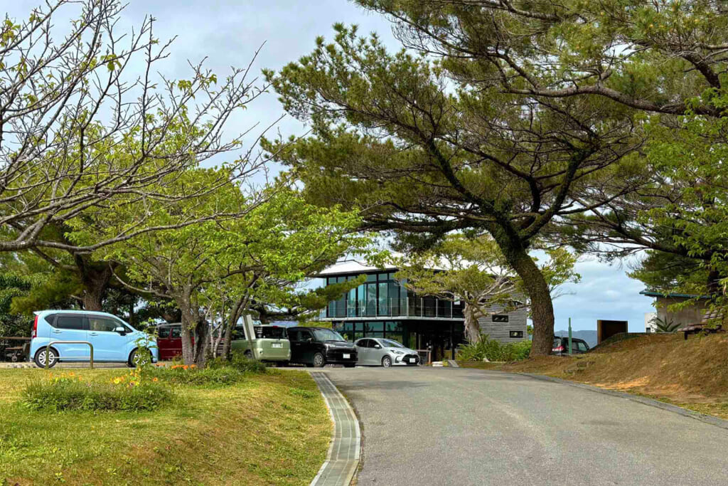 名護城公園の駐車場