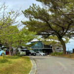 【画像】あえてハズしの沖縄の南海の島登山！　ロングトレッキングのご褒美は山頂から眺めるエメグリの海 〜 画像1