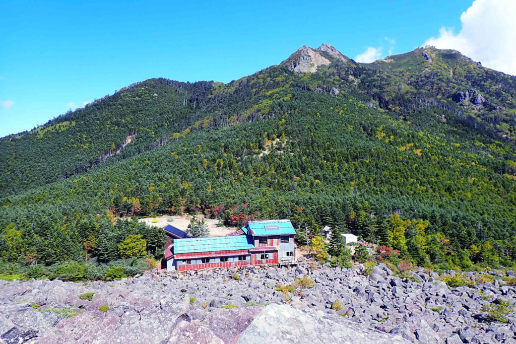 編笠山の青年小屋