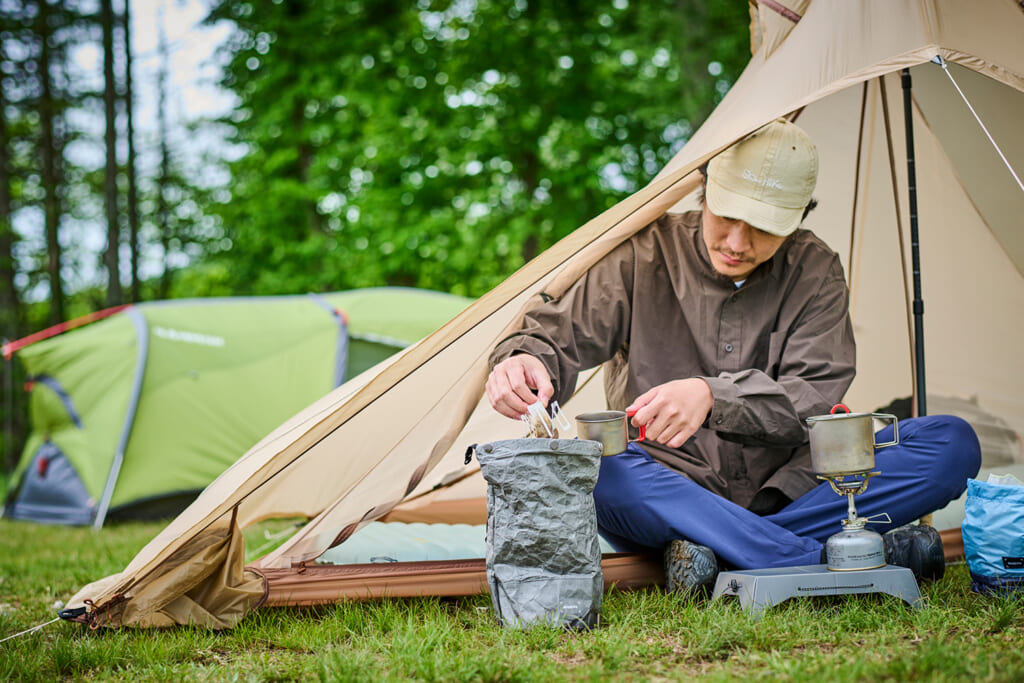 キャンプ飯調理の残飯を収納できる山のゴミ袋