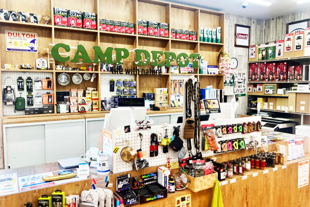 CAMP DEPOT大和店のキャンプギア売り場