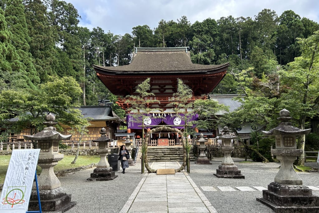 丹生都比売神社の本殿