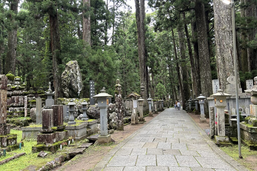 奥ノ院参道