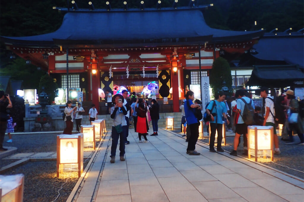 大山阿夫利神下社境内の夜景