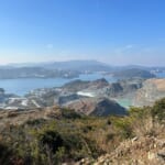 【画像】浜辺から薮の中まで網羅！　伊勢湾に浮かぶ「神島・菅島」船旅＆プチ登山を堪能 〜 画像1