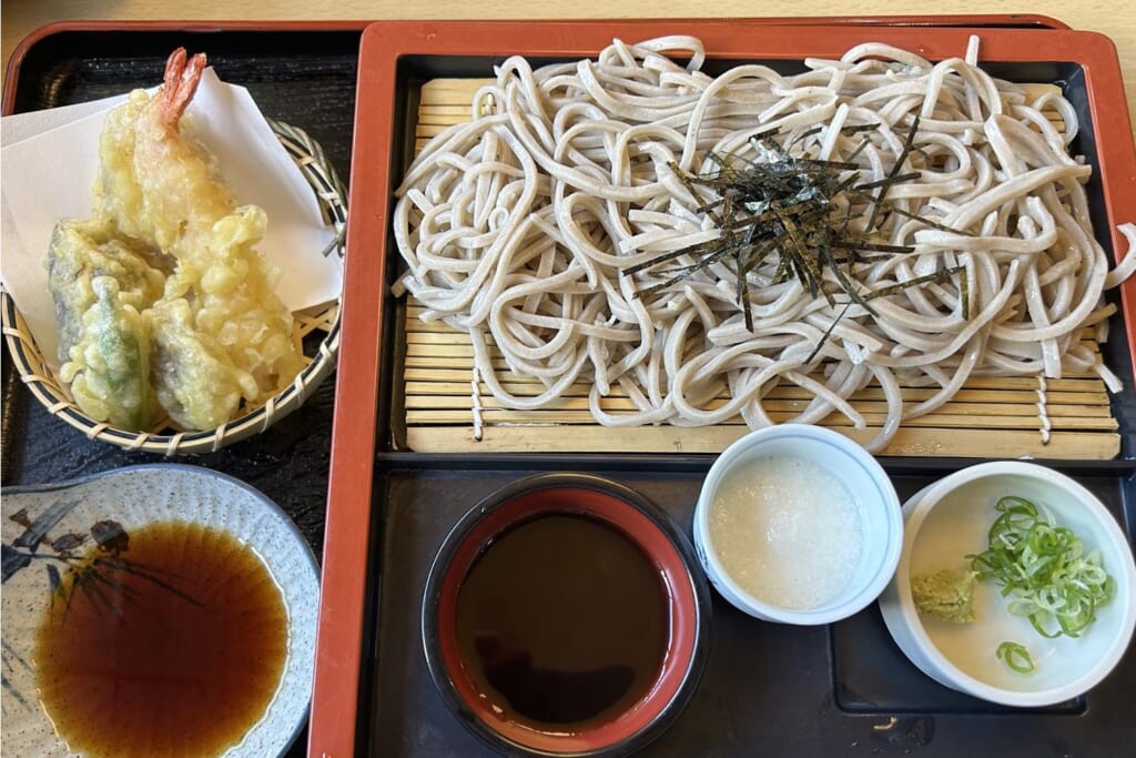 神河町の蕎麦屋の天ざる