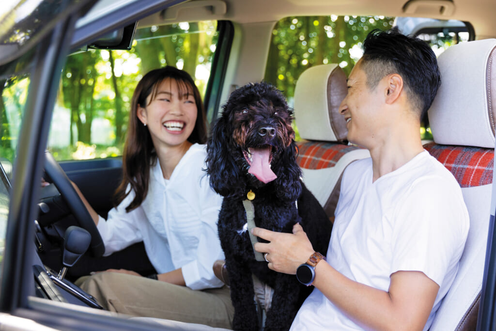 to.mo.ne.シートカバーで愛犬とクルマ旅