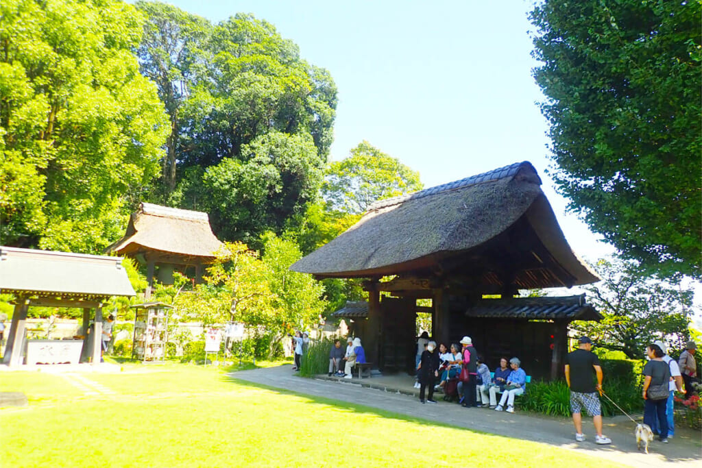 西方寺の山門