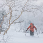 【画像】雪山を遊び尽くせる！　快適な滑走系アクティビティから登山まで重宝する「ハードシェル」の決定版 〜 画像1