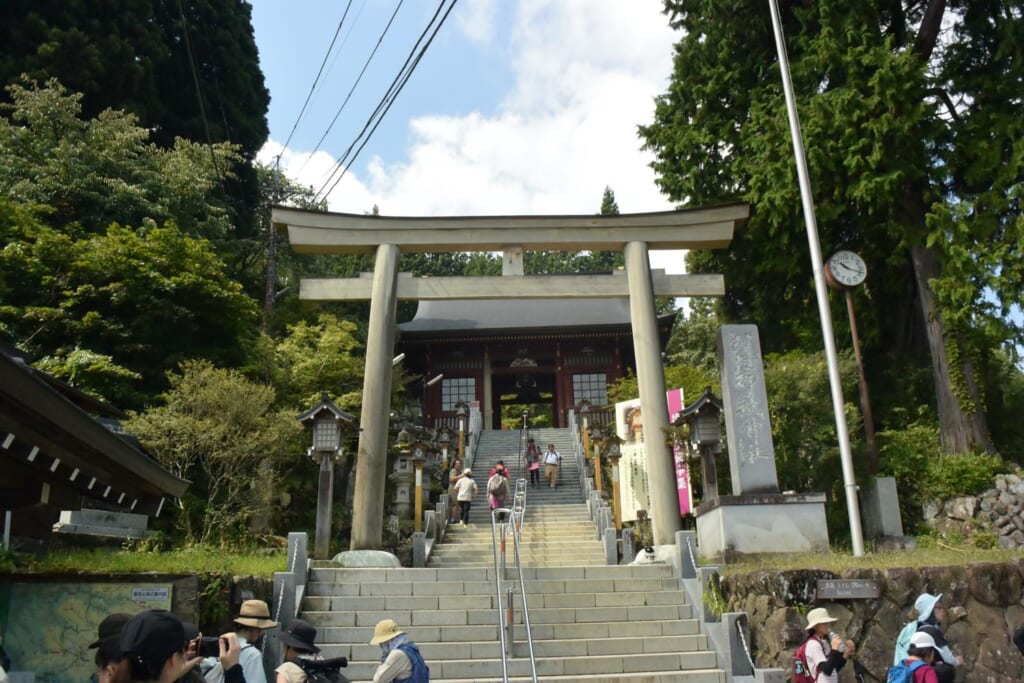 御岳神社の鳥居