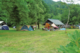 富山県南砺市の利賀国際キャンプ場