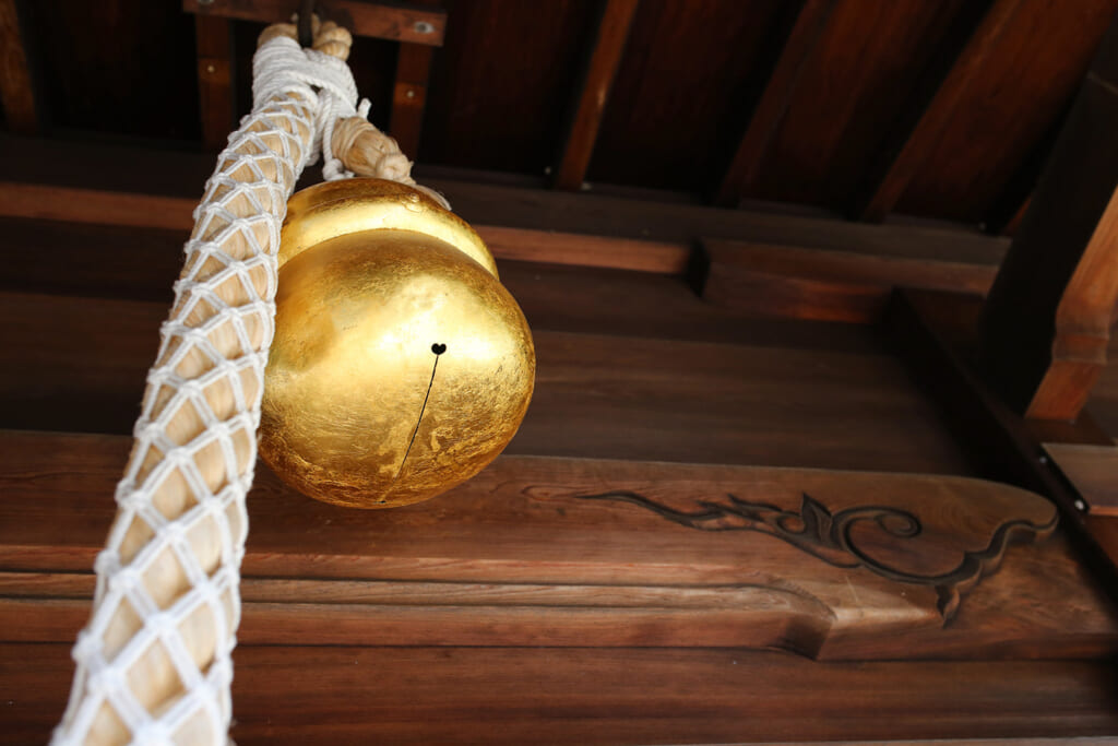 橘本神社の鈴