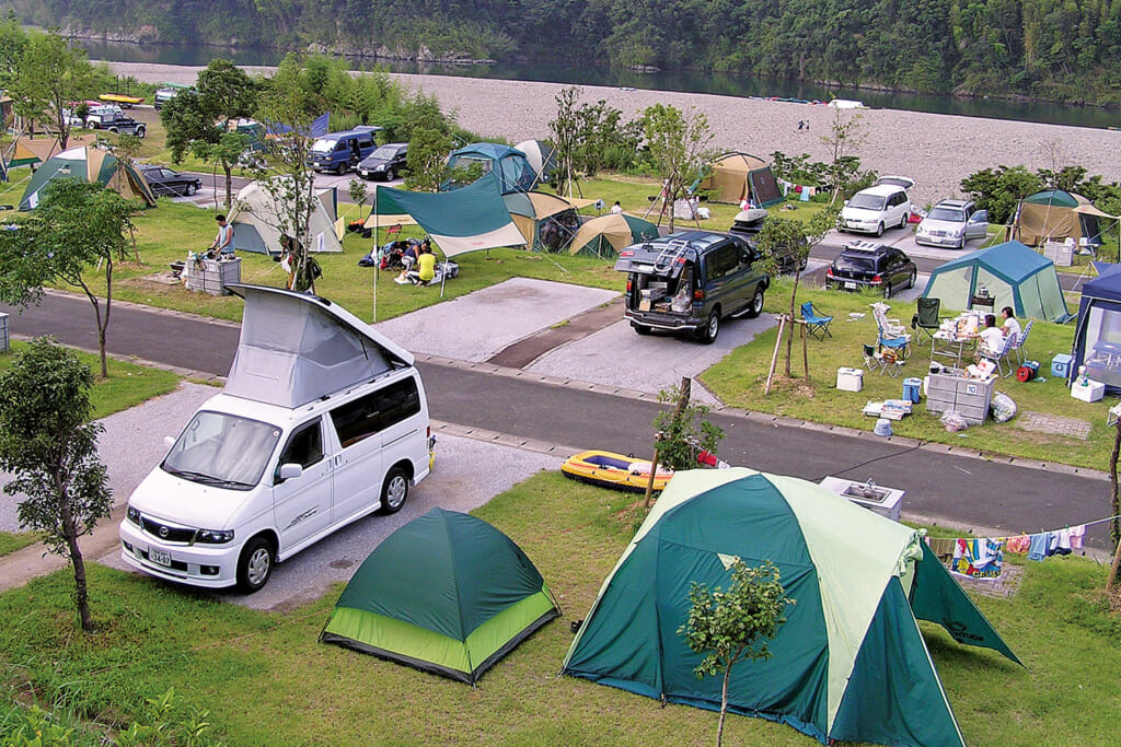 高知県四万十市の四万十カヌーとキャンプの里 かわらっこ