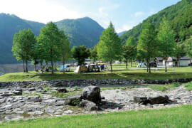 富山県南砺市の桂湖オートキャンプ場