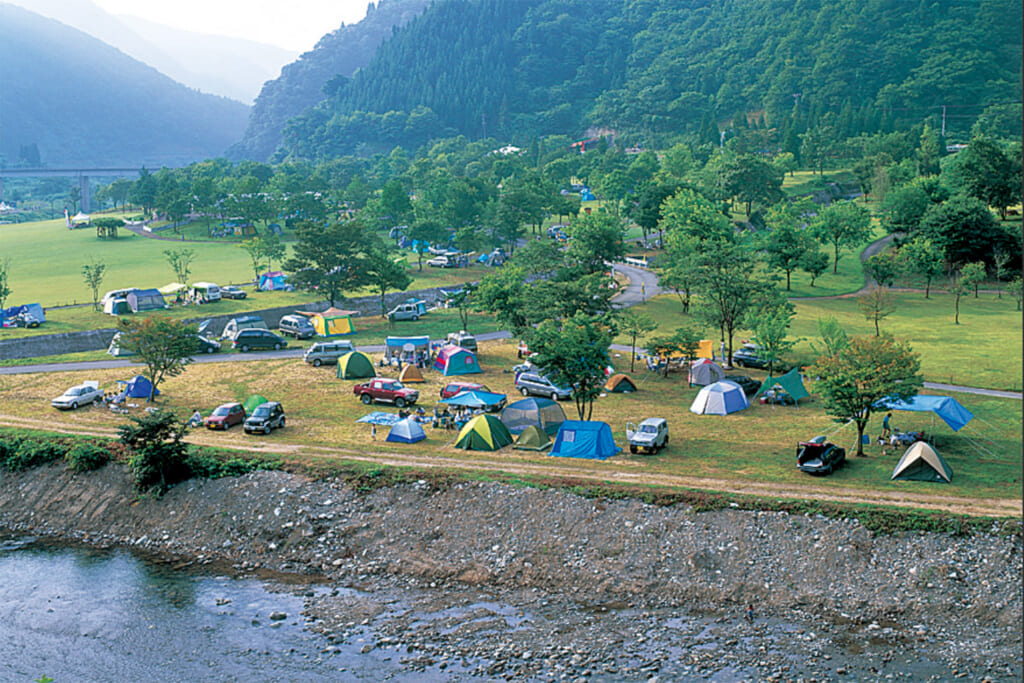 福井県大野市の麻那姫湖青少年旅行村