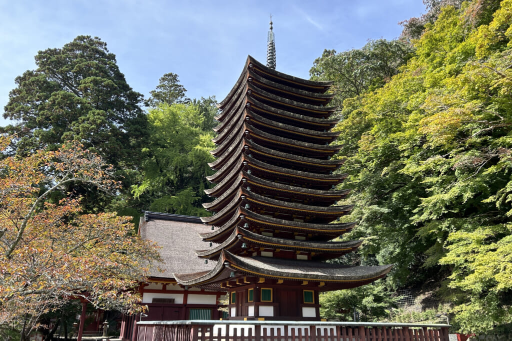 談山神社のシンボル、十三重塔