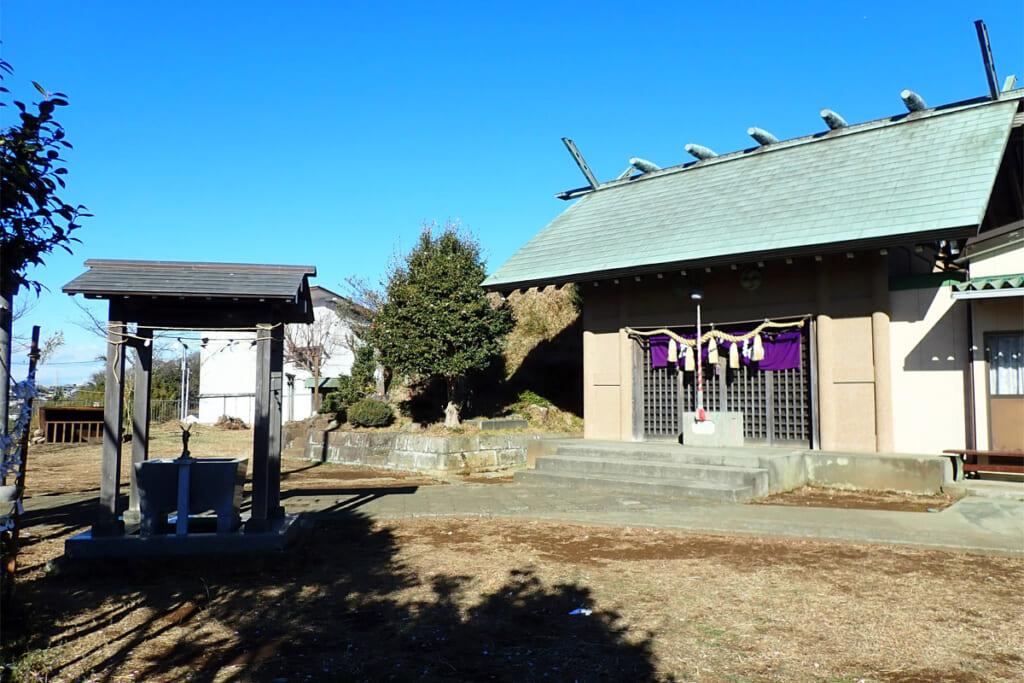 富士山神社の境内