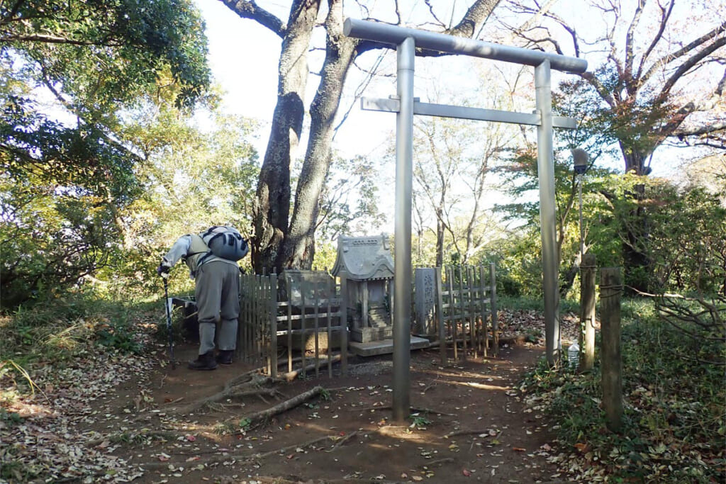 浅間神社脇の三角点