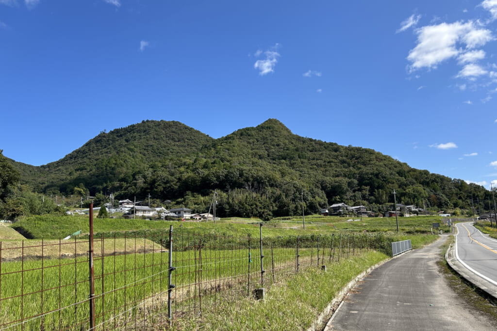 羽束山と甚五郎岳